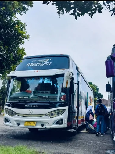 harga sewa bus pariwisata murah