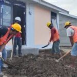 Upah tukang bangunan per hari termurah dan terpercaya di Payakumbuh, Bangkinang,Batusangkar, Bukittinggi, Pasaman, Padang Panjang, Pariaman, Padang, Painan, Muaro labuh, Solok, Sawahlunto, Sijunjung, Dharmasraya dan Muaro Bungo